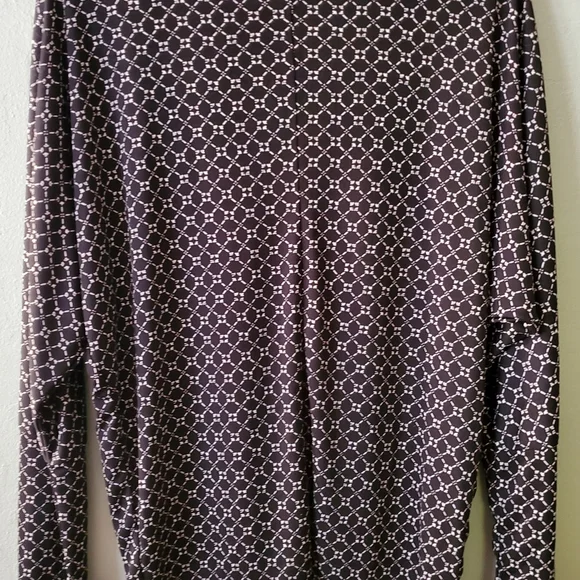 Graphic Print Blouse - Picture 5 of 6